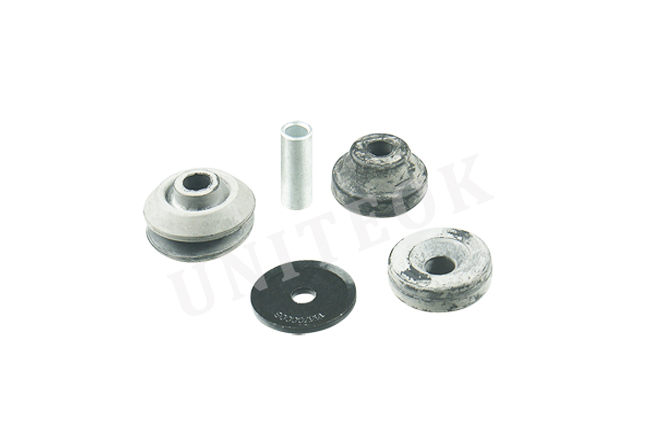 MB002000 Chrysler rubber mounts